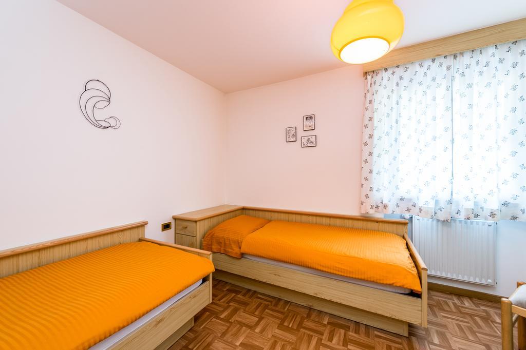 Appartamenti Cesa Crepa Neigra Canazei Exterior foto